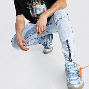 Man's 34/32 Light Blue Skinny Stretch Zip Front Cargo Jeans